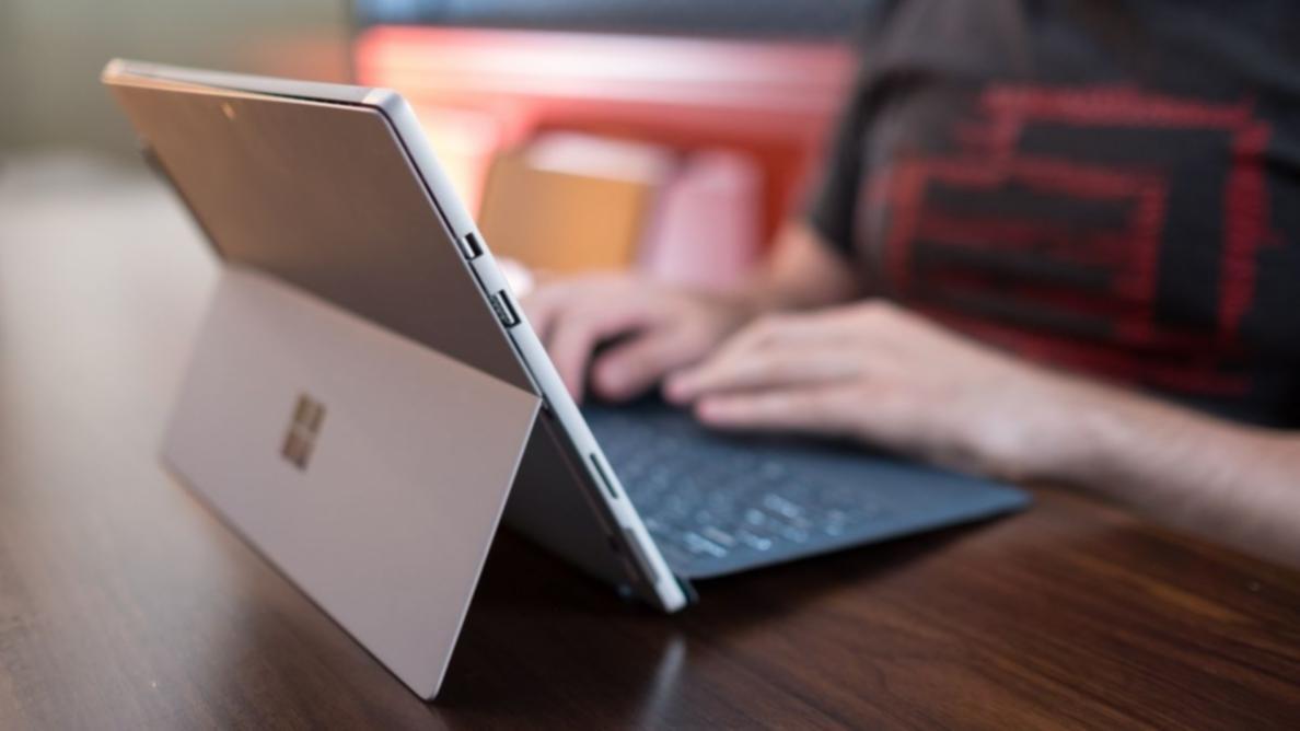 Eğitim platformumuzda bütçe raporlaması dersi alan öğrenci